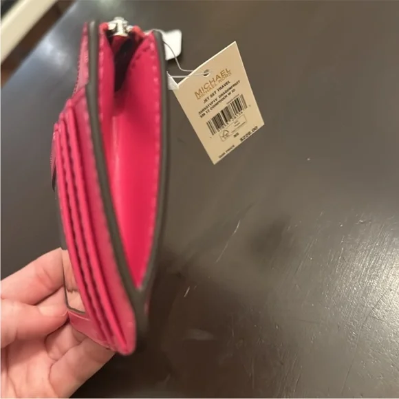 Michael Kors Dragon Fruit Quilted Card Holder - Picture 6 of 6